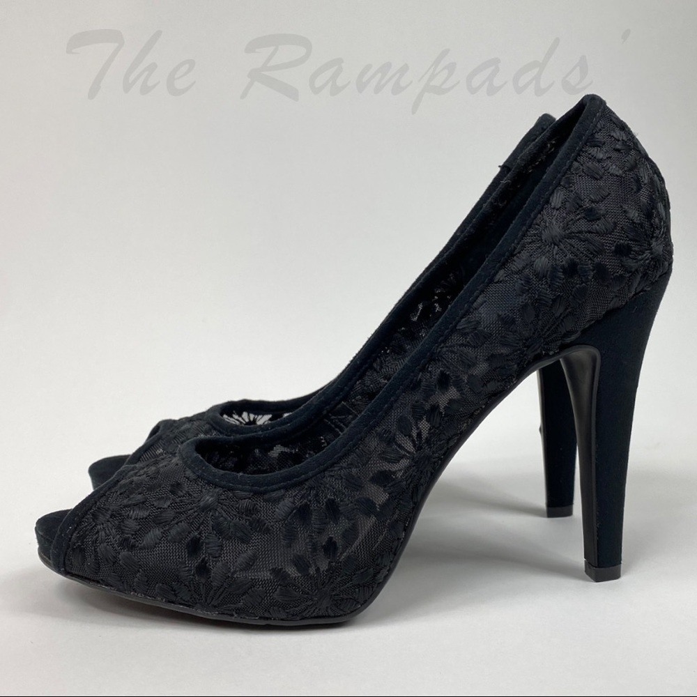 Nine West Black Floral Lace Heels Size 8 - Picture 2 of 8